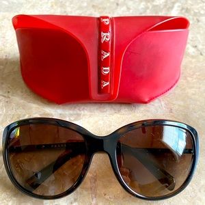 Prada sunglasse